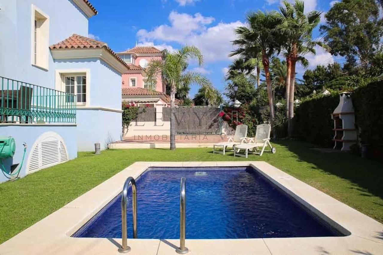 162453207100026528_16225338089 Casa en Puerto Banús