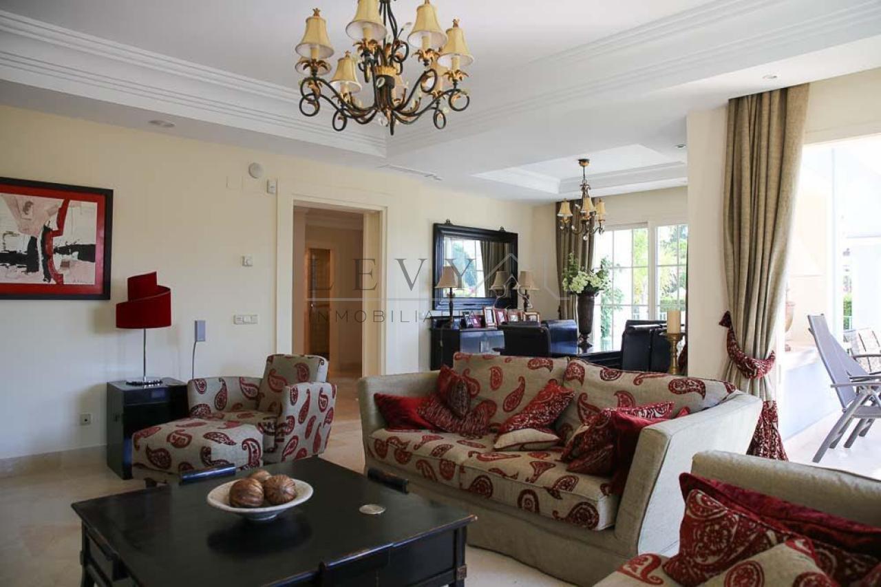 162453207300026528_16225338123 Casa en Puerto Banús