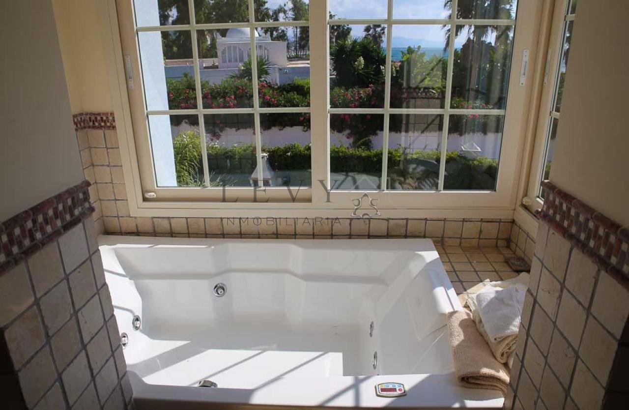 162453207700026528_16225338195 Casa en Puerto Banús