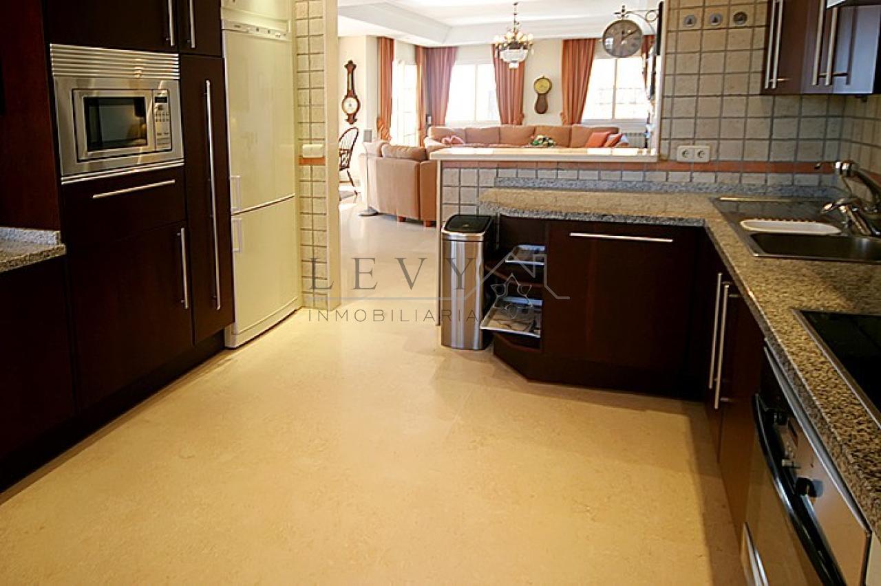 162453208500026529_16225337905 Chalet en Puerto Banús