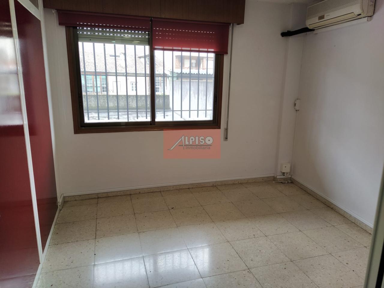 163163301500020037_16305698500 Oficina en Ourense