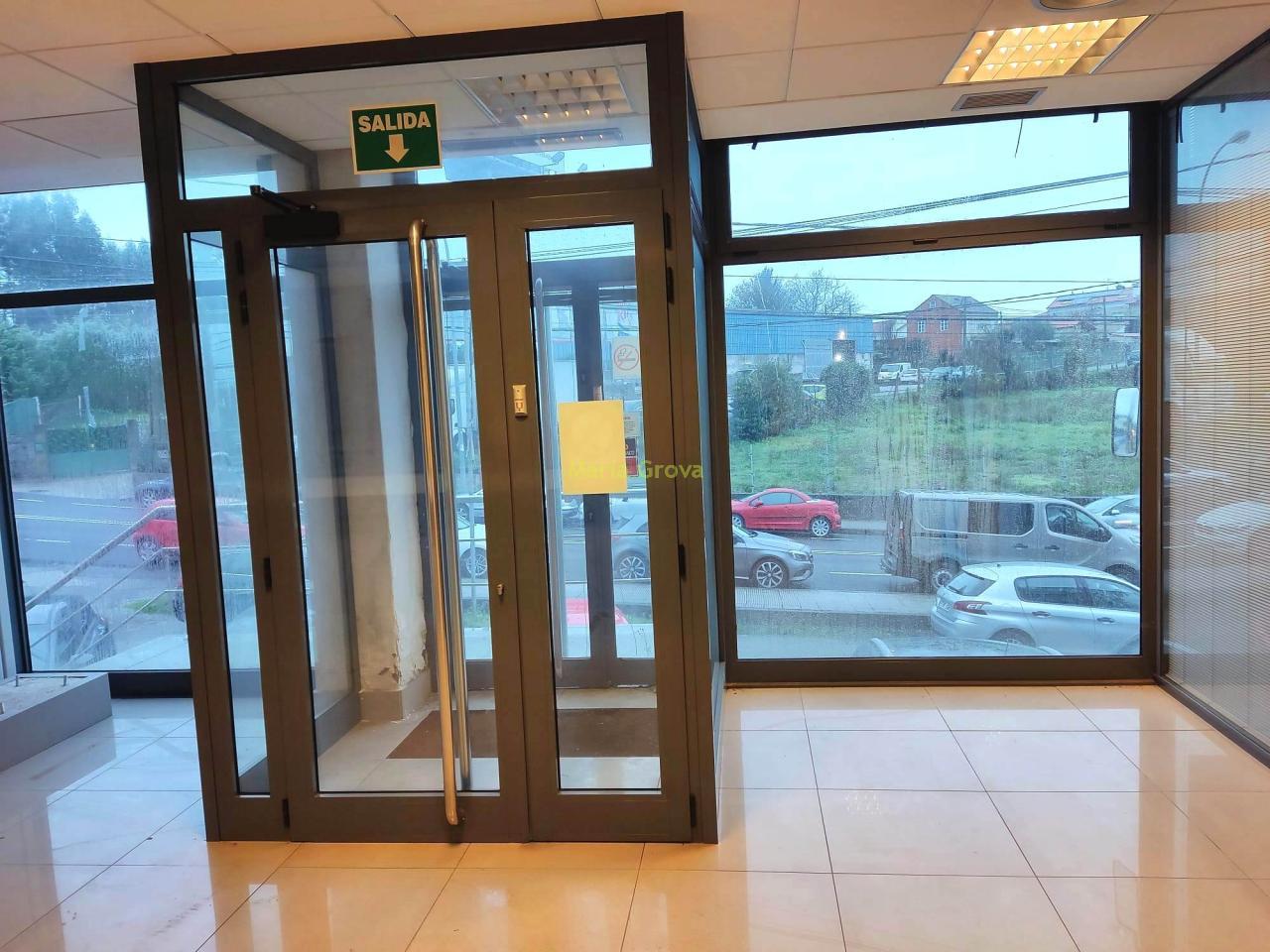 164190369100020548_16419035500 Local Comercial en Vigo
