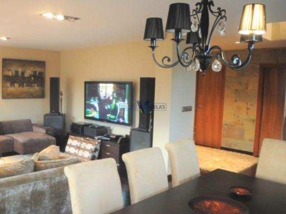 Impresionante chalet a cinco minutos de la ciudad