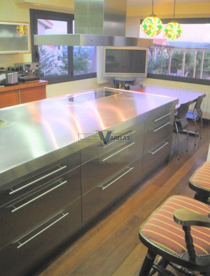 164422740800015899_15432371172 Impresionante chalet a cinco minutos de la ciudad
