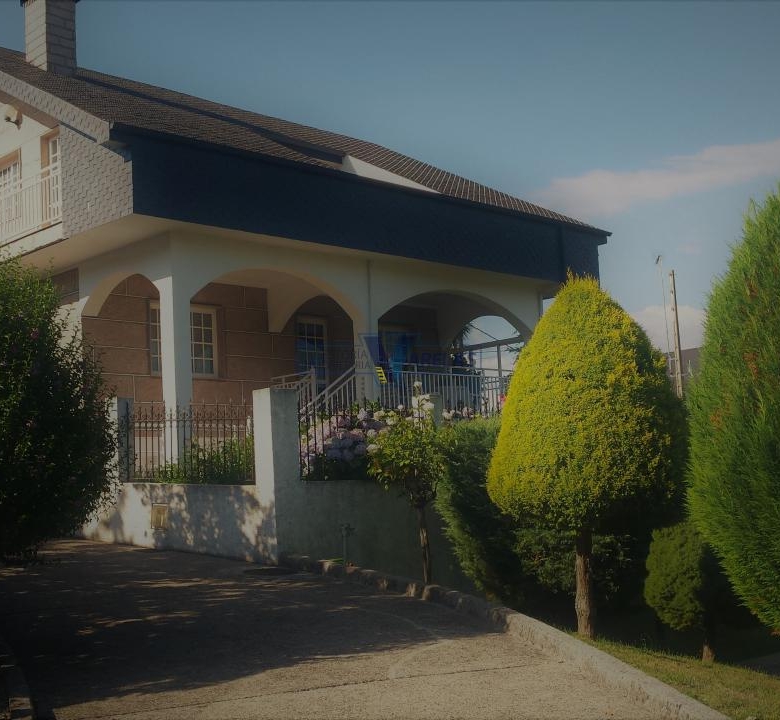 Casa en Toén