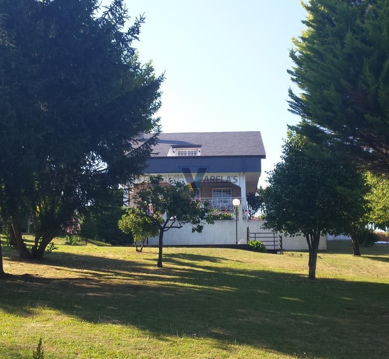 Casa en Toén