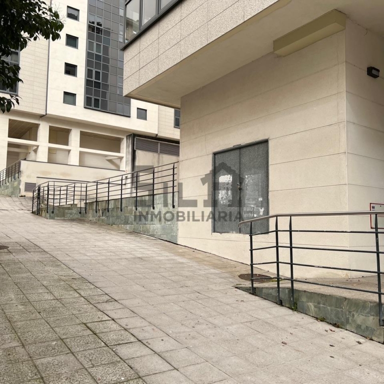 ALQUILER LOCAL URBANIZACIÓN BARROCANES