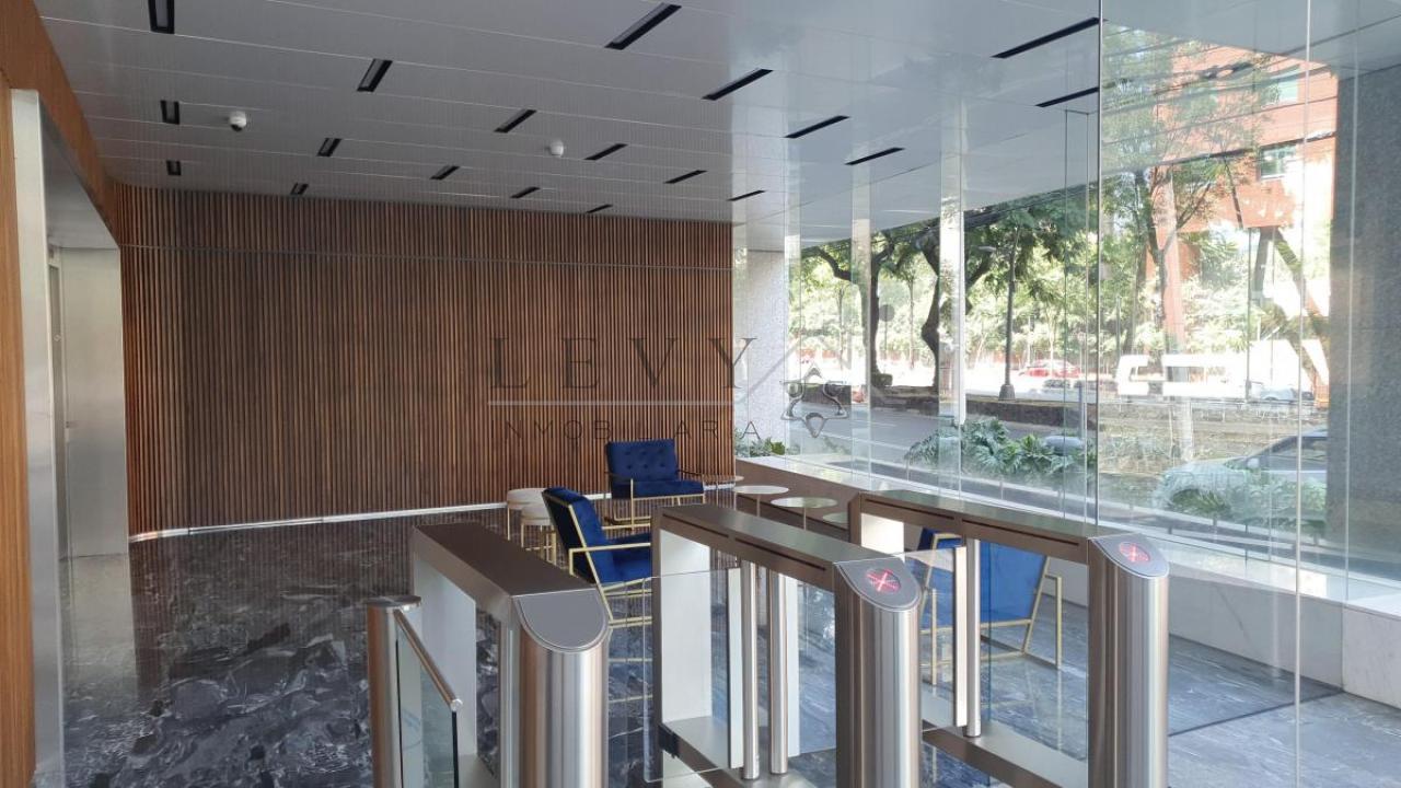 164857803500130427_16485776432 Edificio completo en polanco