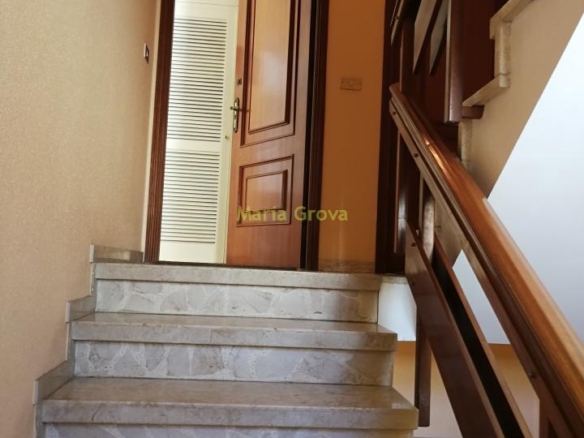 Piso en Grove (O)