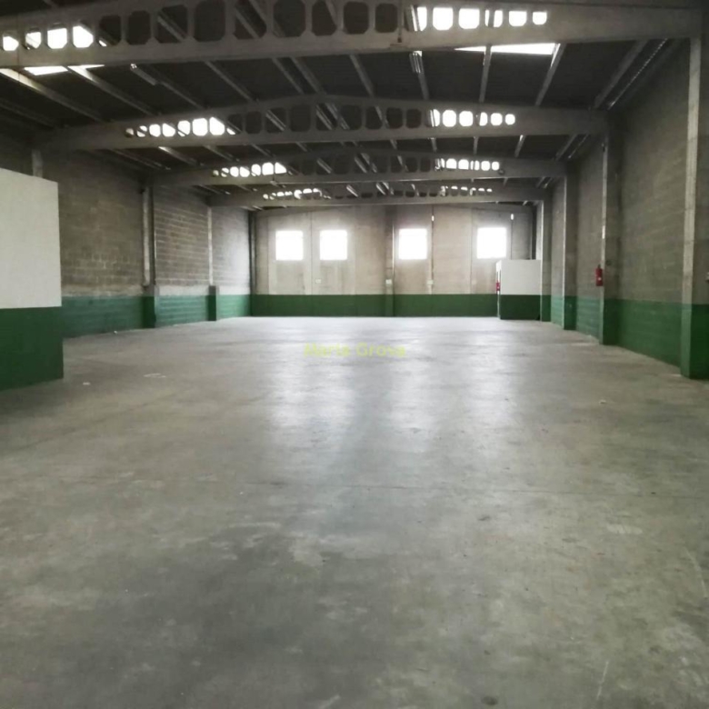 Nave Industrial en Mos