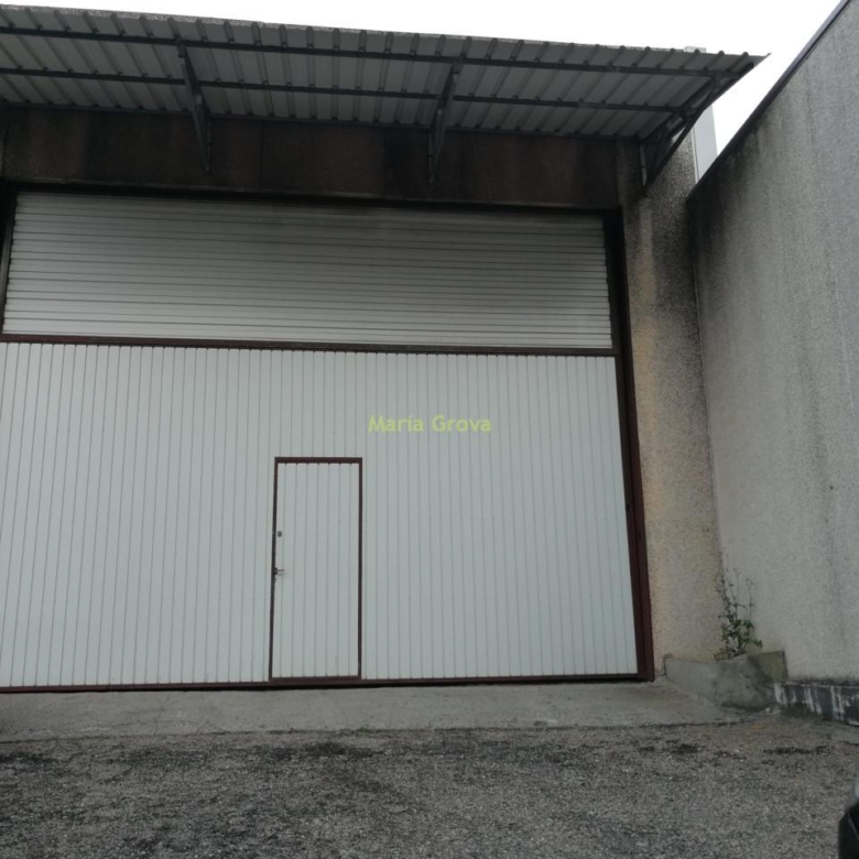Nave Industrial en Mos