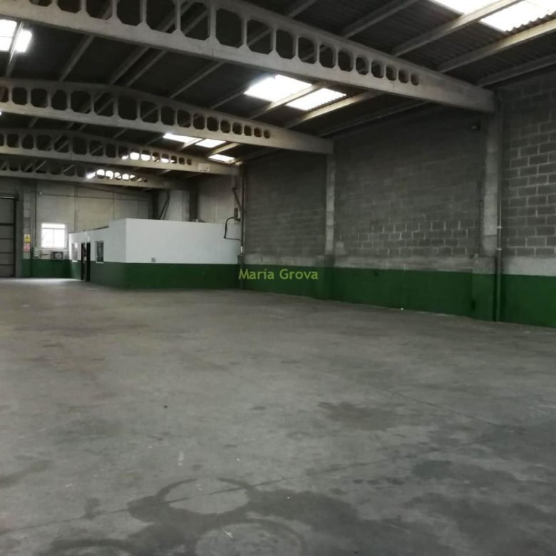 Nave Industrial en Mos
