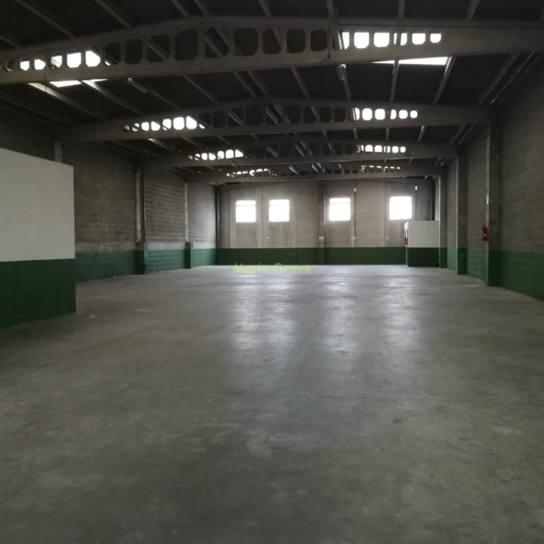 Nave Industrial en Mos