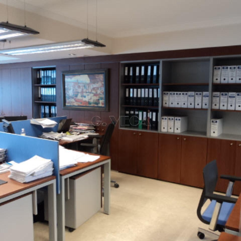 Recientemente rebajado, en calle Coruña, próximo a Plaza América en Vigo