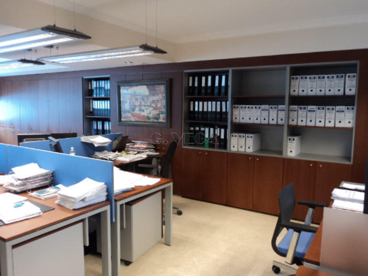 Recientemente rebajado, en calle Coruña, próximo a Plaza América en Vigo