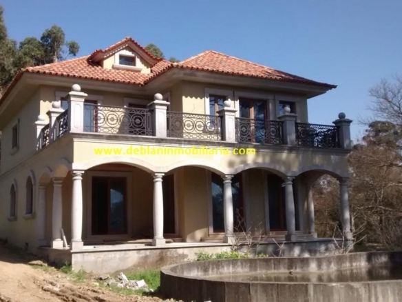 SE VENDE ESPECTACULAR CASA DE 478m2 EN SALVATIERRA