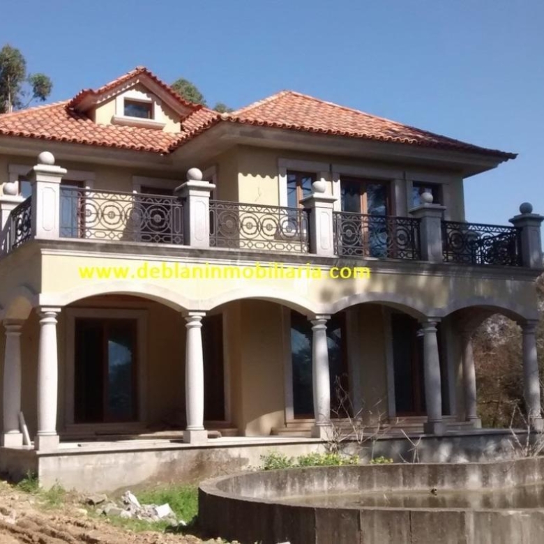 SE VENDE ESPECTACULAR CASA DE 478m2 EN SALVATIERRA