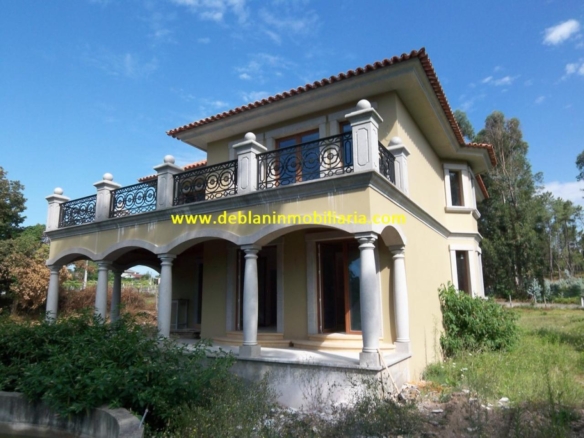 SE VENDE ESPECTACULAR CASA DE 478m2 EN SALVATIERRA