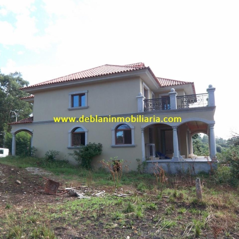 SE VENDE ESPECTACULAR CASA DE 478m2 EN SALVATIERRA