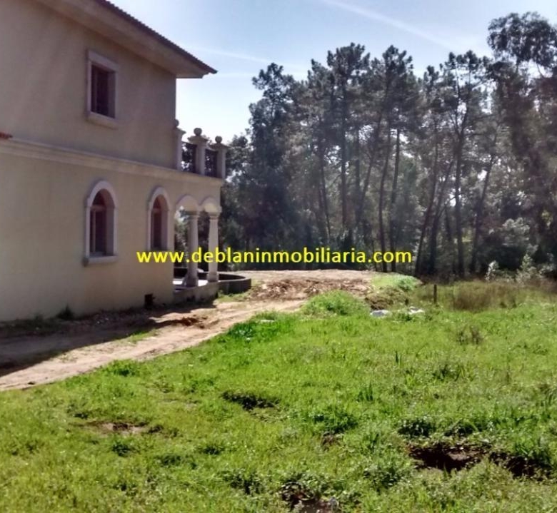 SE VENDE ESPECTACULAR CASA DE 478m2 EN SALVATIERRA