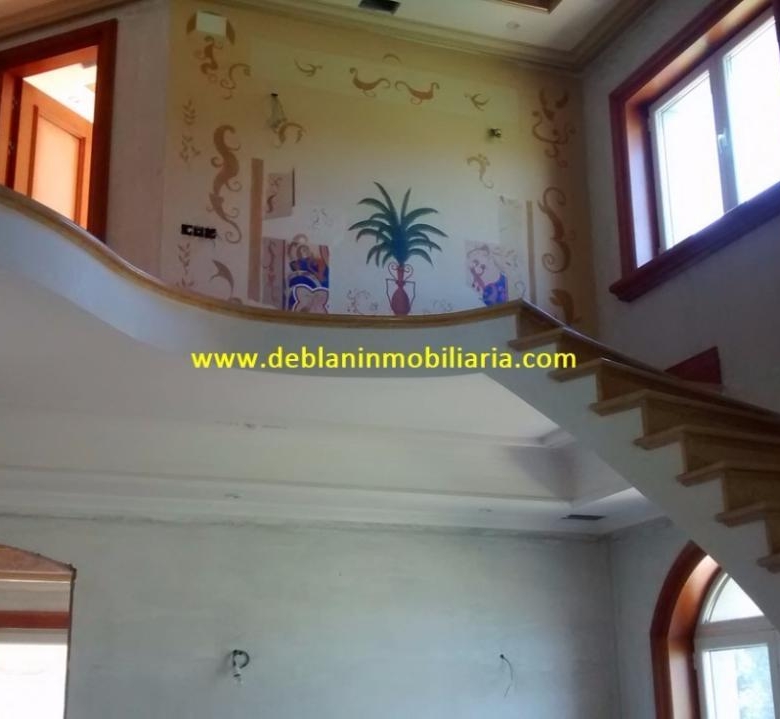 SE VENDE ESPECTACULAR CASA DE 478m2 EN SALVATIERRA
