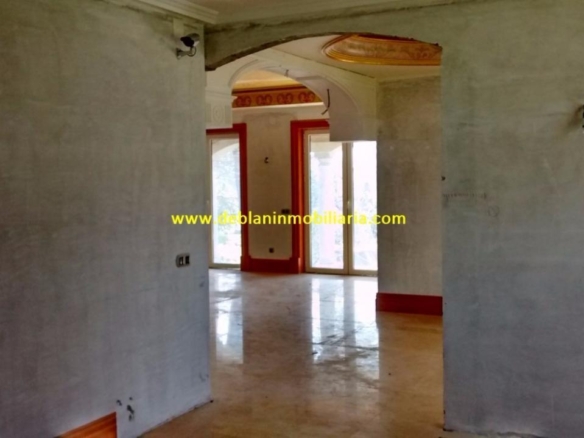 SE VENDE ESPECTACULAR CASA DE 478m2 EN SALVATIERRA