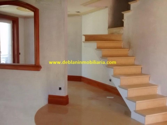 SE VENDE ESPECTACULAR CASA DE 478m2 EN SALVATIERRA
