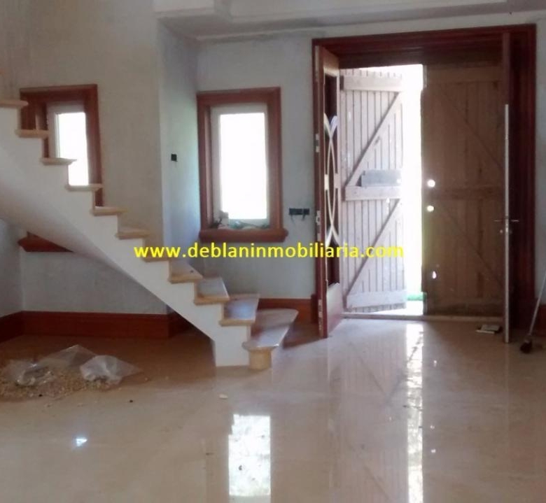 SE VENDE ESPECTACULAR CASA DE 478m2 EN SALVATIERRA