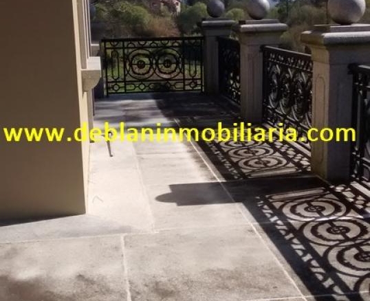 SE VENDE ESPECTACULAR CASA DE 478m2 EN SALVATIERRA