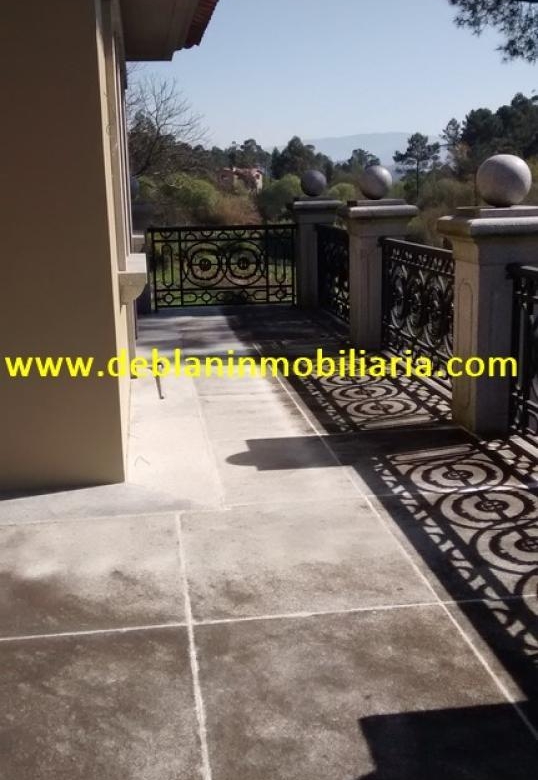 SE VENDE ESPECTACULAR CASA DE 478m2 EN SALVATIERRA