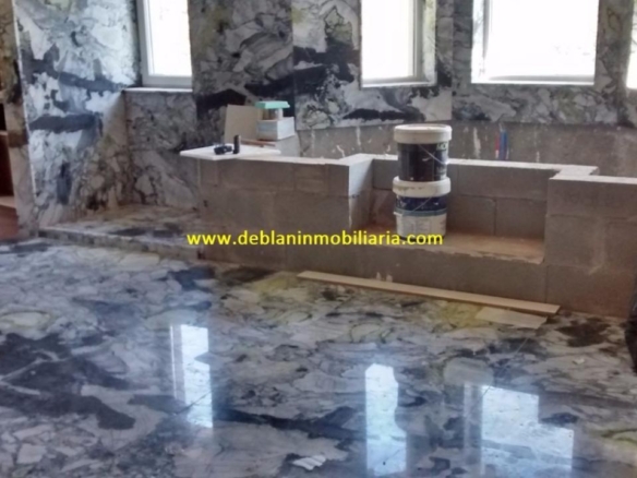 SE VENDE ESPECTACULAR CASA DE 478m2 EN SALVATIERRA