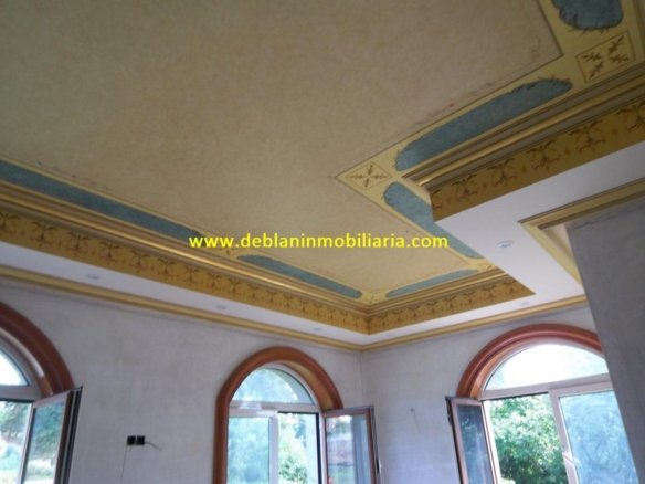 SE VENDE ESPECTACULAR CASA DE 478m2 EN SALVATIERRA