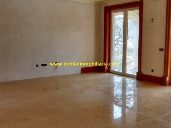 SE VENDE ESPECTACULAR CASA DE 478m2 EN SALVATIERRA