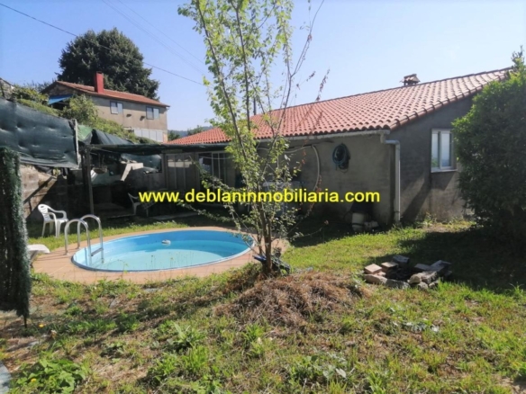SE VENDE PROPIEDAD CON 2 VIVIENDAS EN TOMIÑO