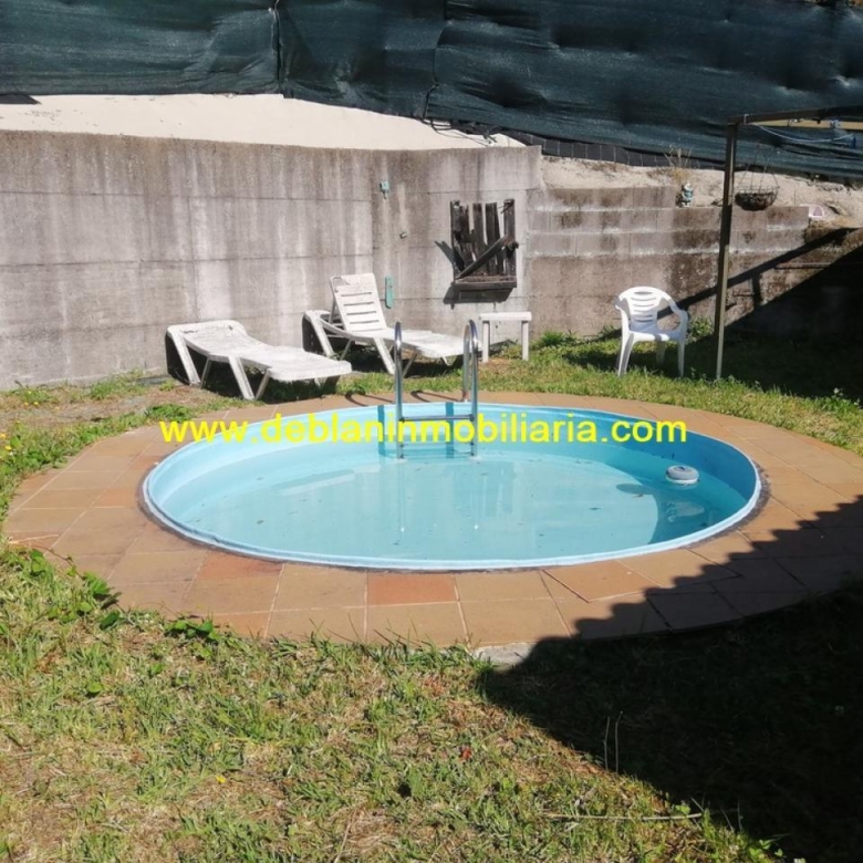 SE VENDE PROPIEDAD CON 2 VIVIENDAS EN TOMIÑO