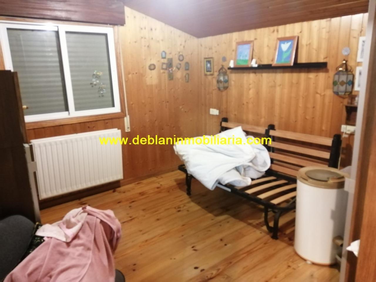 SE VENDE PROPIEDAD CON 2 VIVIENDAS EN TOMIÑO