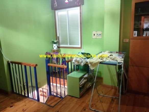 SE VENDE PROPIEDAD CON 2 VIVIENDAS EN TOMIÑO