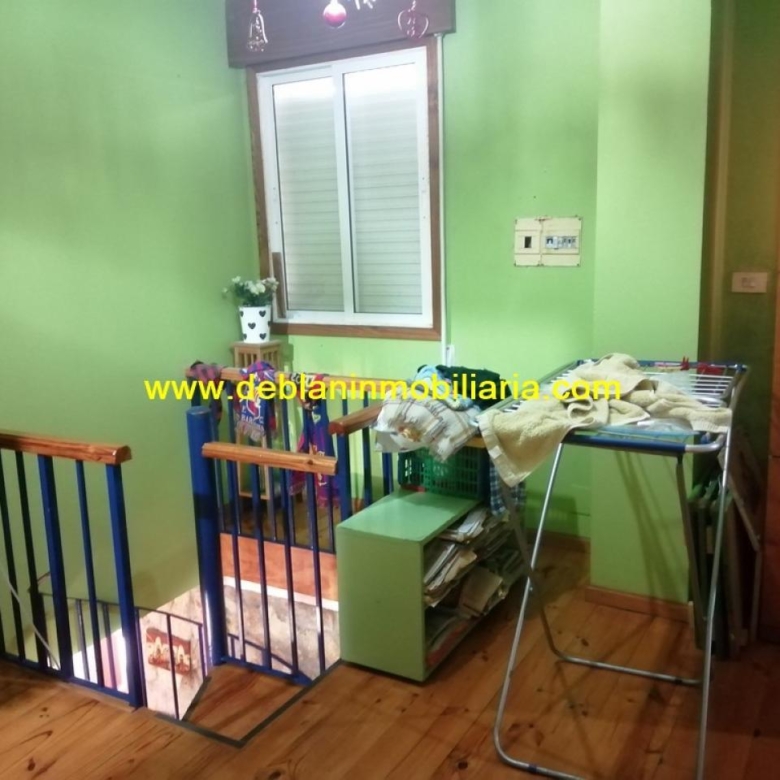 SE VENDE PROPIEDAD CON 2 VIVIENDAS EN TOMIÑO