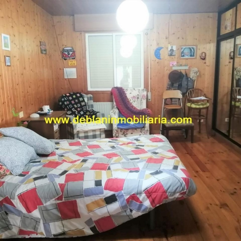 SE VENDE PROPIEDAD CON 2 VIVIENDAS EN TOMIÑO