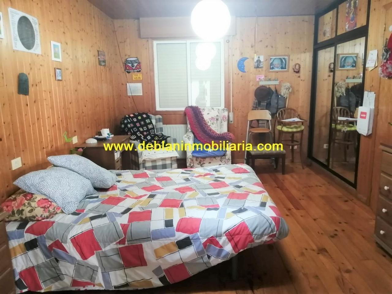 SE VENDE PROPIEDAD CON 2 VIVIENDAS EN TOMIÑO