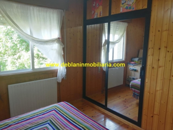 SE VENDE PROPIEDAD CON 2 VIVIENDAS EN TOMIÑO