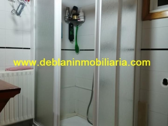 SE VENDE PROPIEDAD CON 2 VIVIENDAS EN TOMIÑO