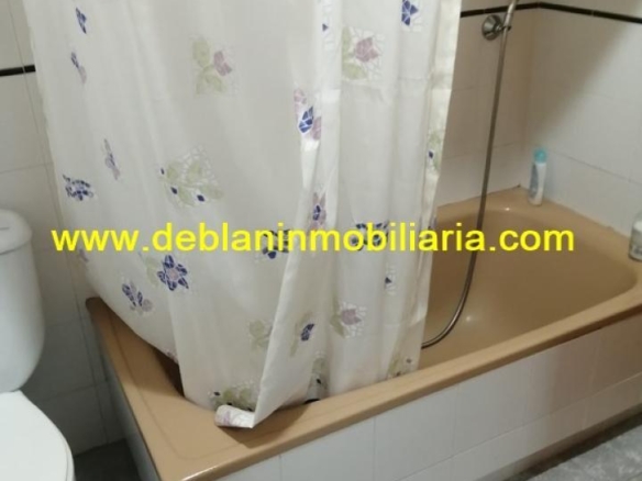 SE VENDE PROPIEDAD CON 2 VIVIENDAS EN TOMIÑO
