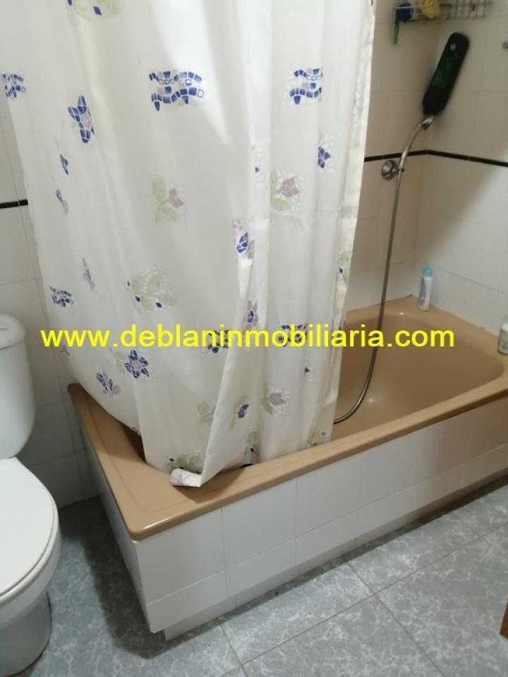 SE VENDE PROPIEDAD CON 2 VIVIENDAS EN TOMIÑO