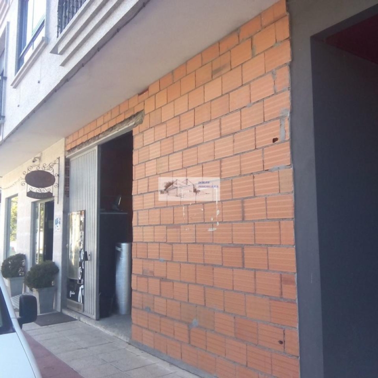 SE VENDE/ALQUILA LOCAL COMERCIAL DE 125 M2