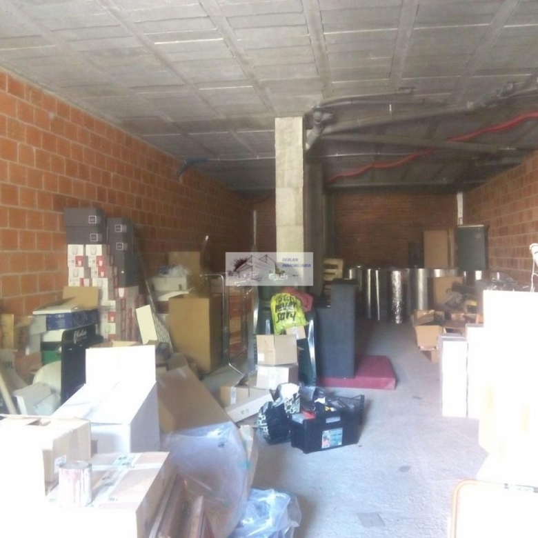 SE VENDE/ALQUILA LOCAL COMERCIAL DE 125 M2