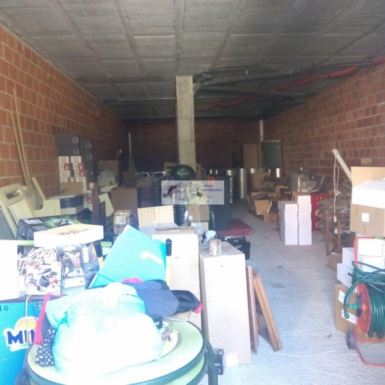 SE VENDE/ALQUILA LOCAL COMERCIAL DE 125 M2