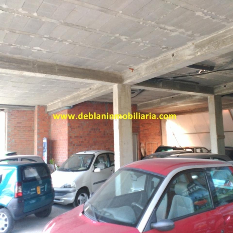 SE ALQUILA LOCAL COMERCIAL DE 200 M2