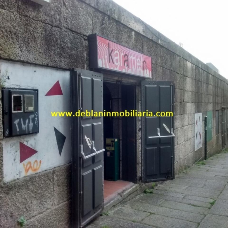 SE ALQUILA LOCAL DE 345M2 CON AMPLIA TERRAZA EN CASCO VIEJO DE TUI