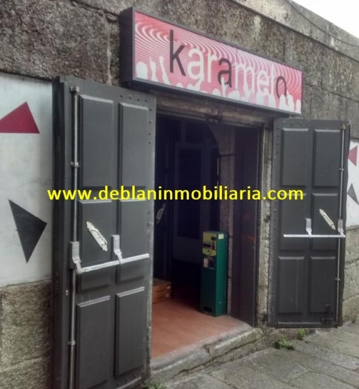 SE ALQUILA LOCAL DE 345M2 CON AMPLIA TERRAZA EN CASCO VIEJO DE TUI